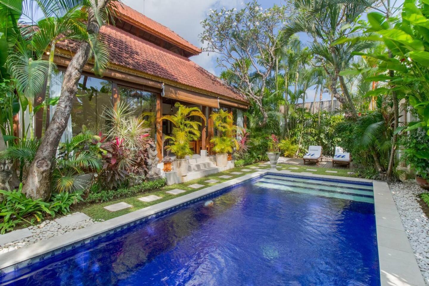 Heart Of Seminyak, 2Br, Sleeps 4, Walk To Bintang Villa Buitenkant foto