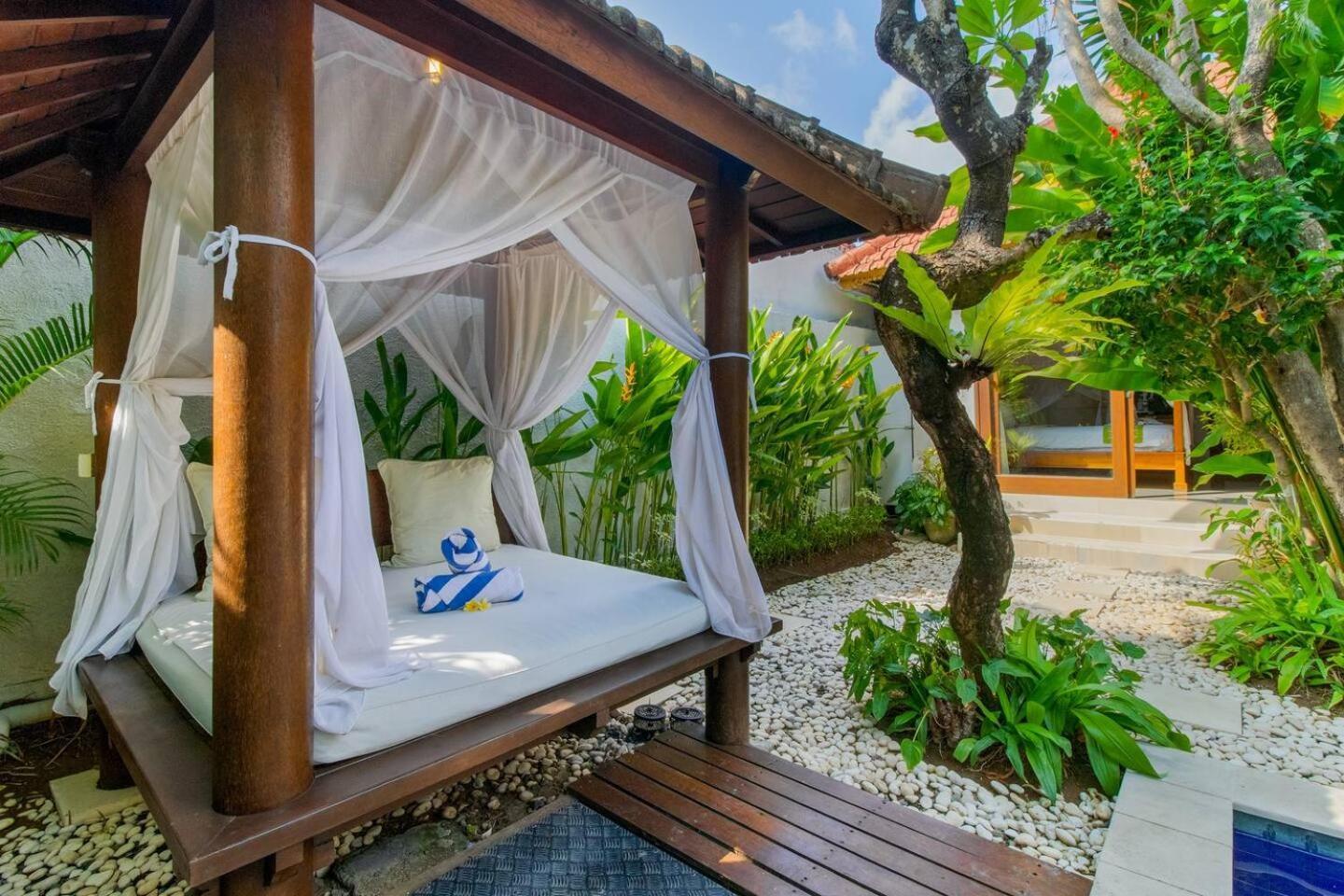 Heart Of Seminyak, 2Br, Sleeps 4, Walk To Bintang Villa Buitenkant foto