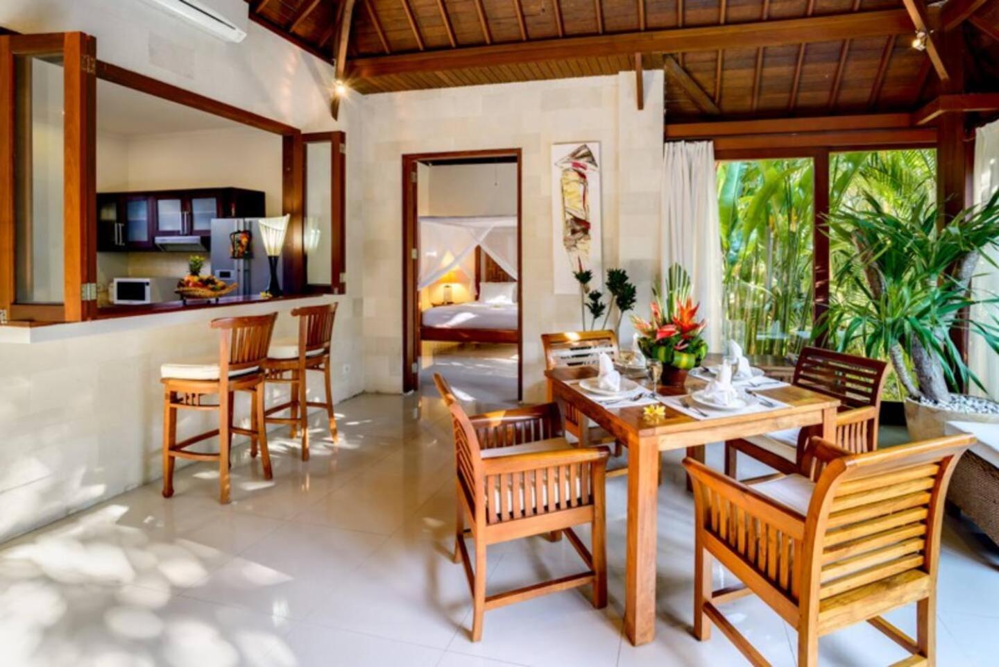 Heart Of Seminyak, 2Br, Sleeps 4, Walk To Bintang Villa Buitenkant foto