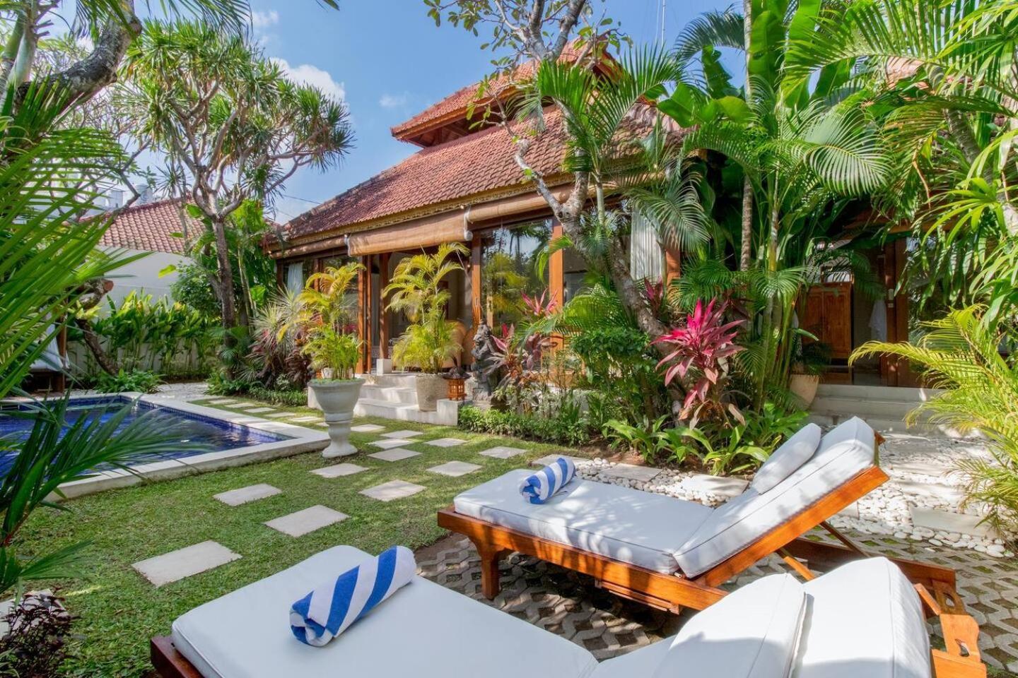 Heart Of Seminyak, 2Br, Sleeps 4, Walk To Bintang Villa Buitenkant foto